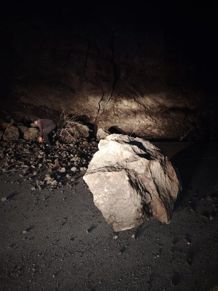 Naxçıvanda qaya uçqunu oldu