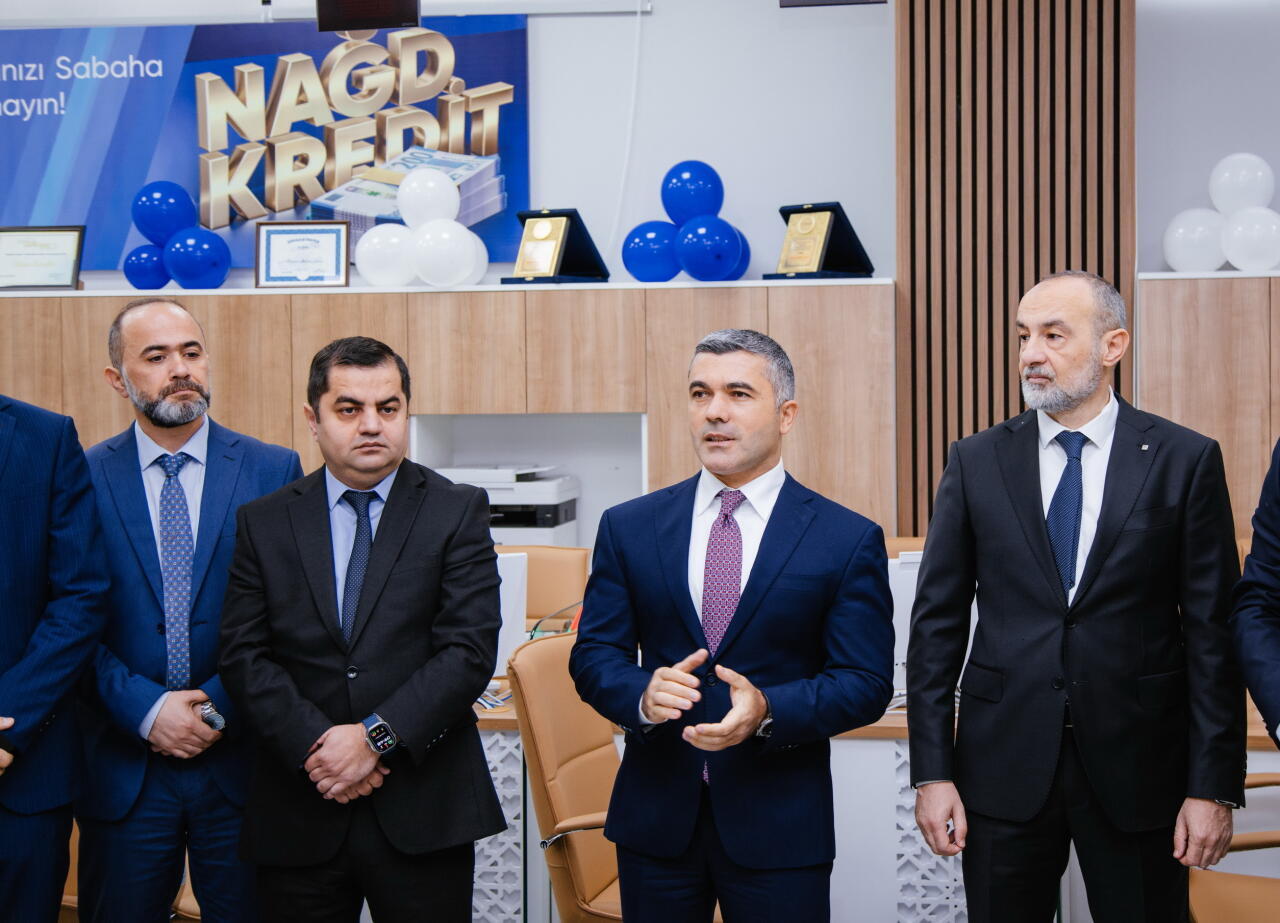 Банк Республика открыл обновленный филиал «Мемар Аджами» по новому адресу