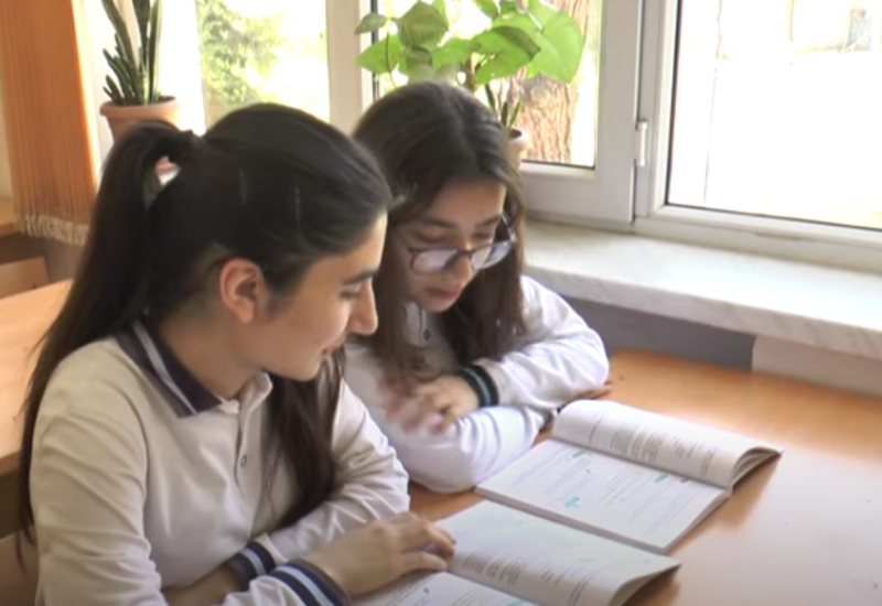 Buraxılış imtahanında maksimum nəticə göstərən abituriyentlər danışdı