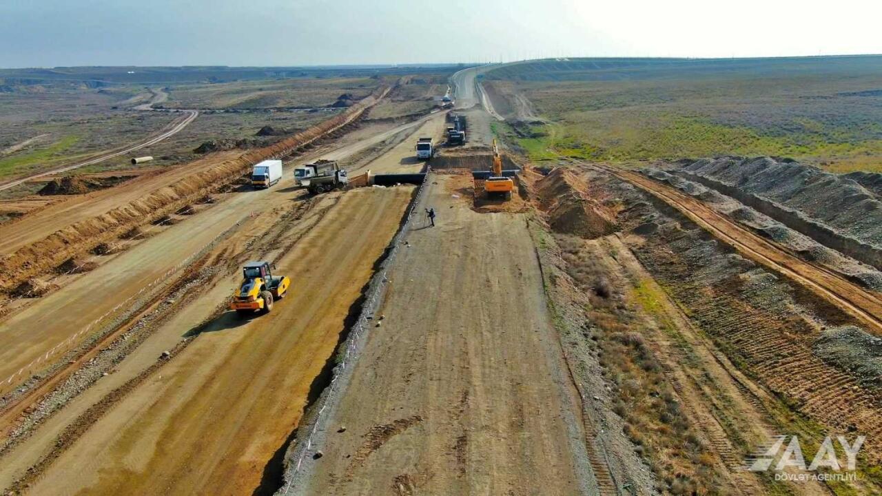 Началось строительство дороги соединяющей автодорогу Барда-Агдам с поселком Аскеран