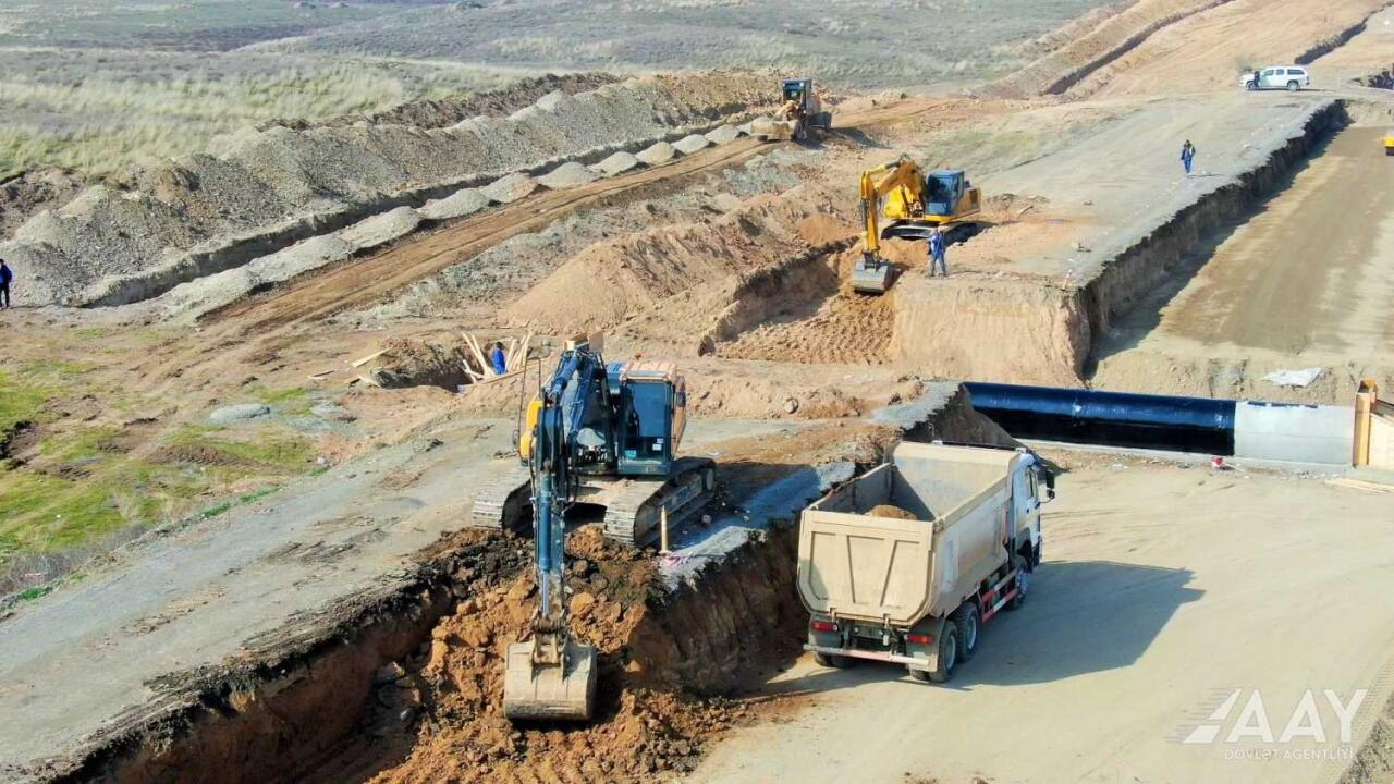 Началось строительство дороги соединяющей автодорогу Барда-Агдам с поселком Аскеран