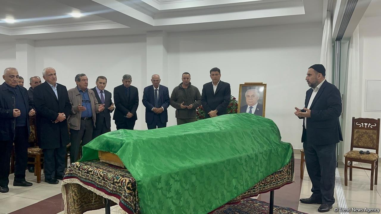 В Баку прошла церемония прощания с Хады Раджабли