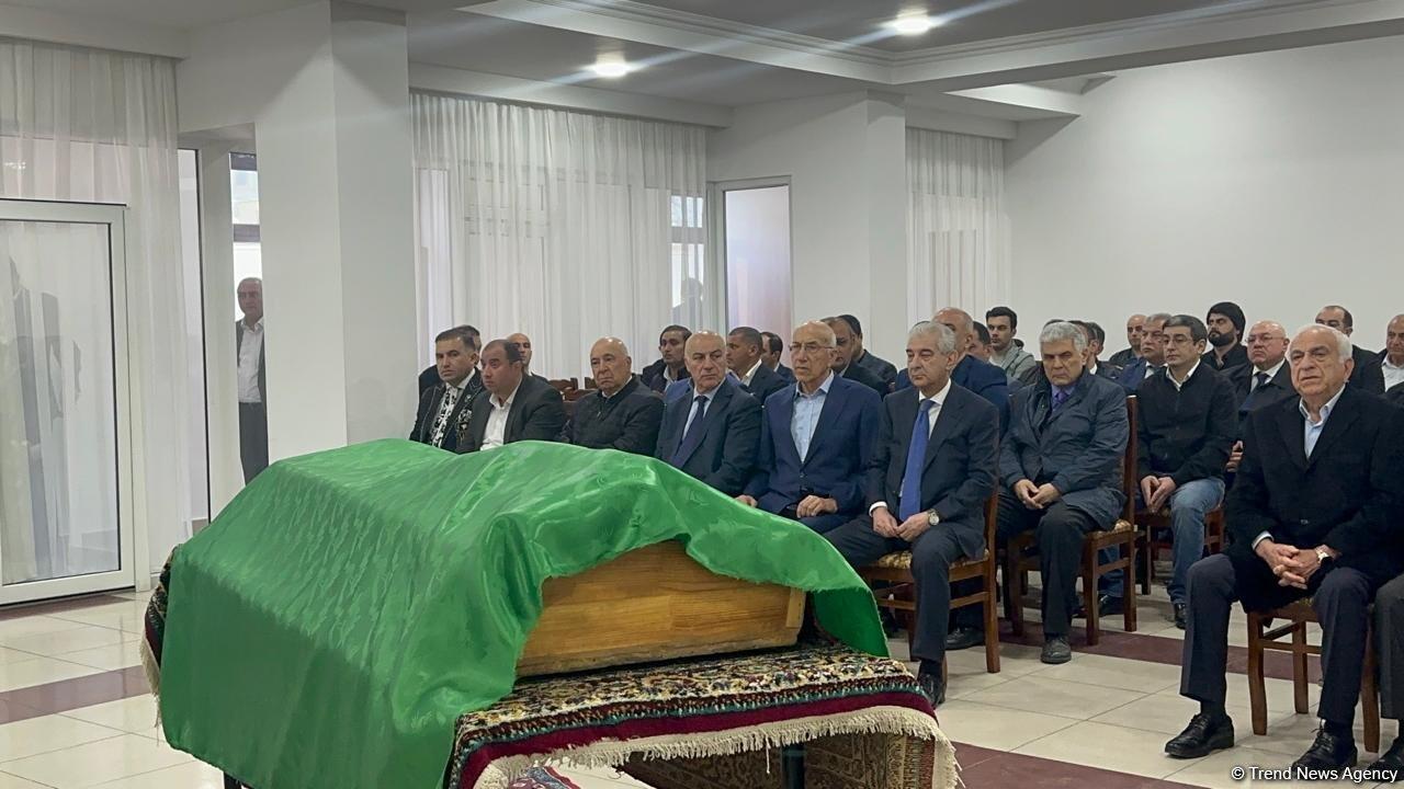 В Баку прошла церемония прощания с Хады Раджабли