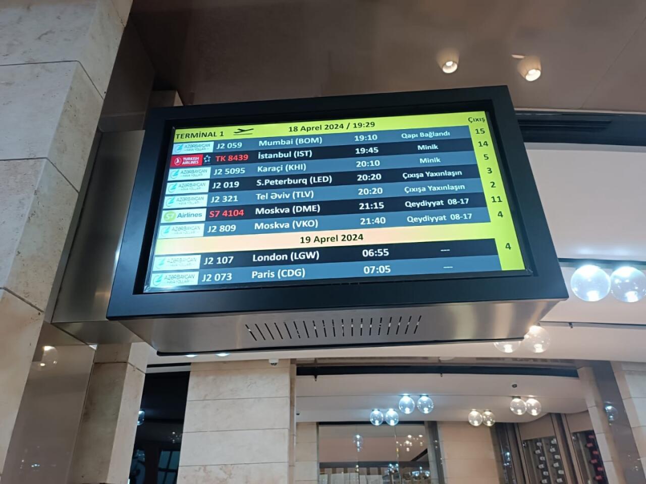 AZAL Bakı-Kəraçi marşrutu üzrə ilk uçuşunu həyata keçirib