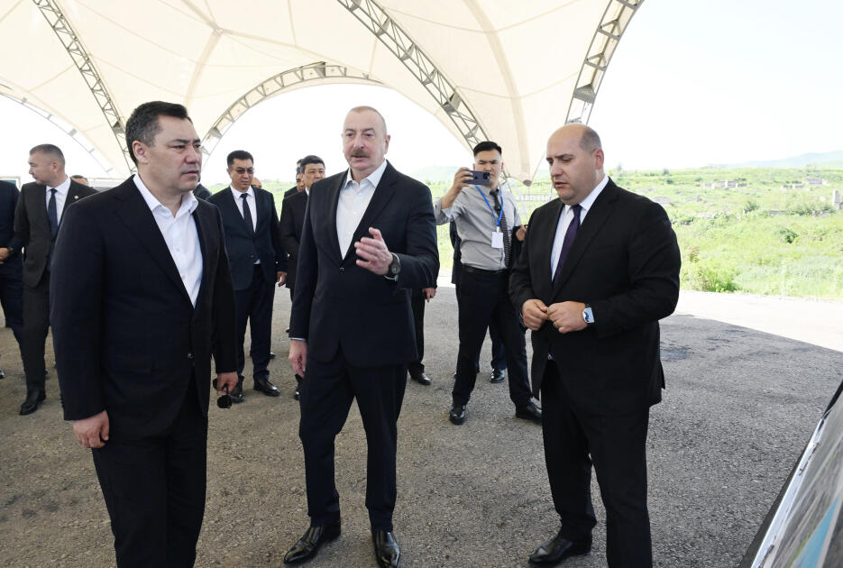 Azərbaycan və Qırğızıstan Prezidentləri Füzuli şəhərinin dağıdılmış yerlərinə baxıb, şəhərin Baş planı ilə tanış olublar