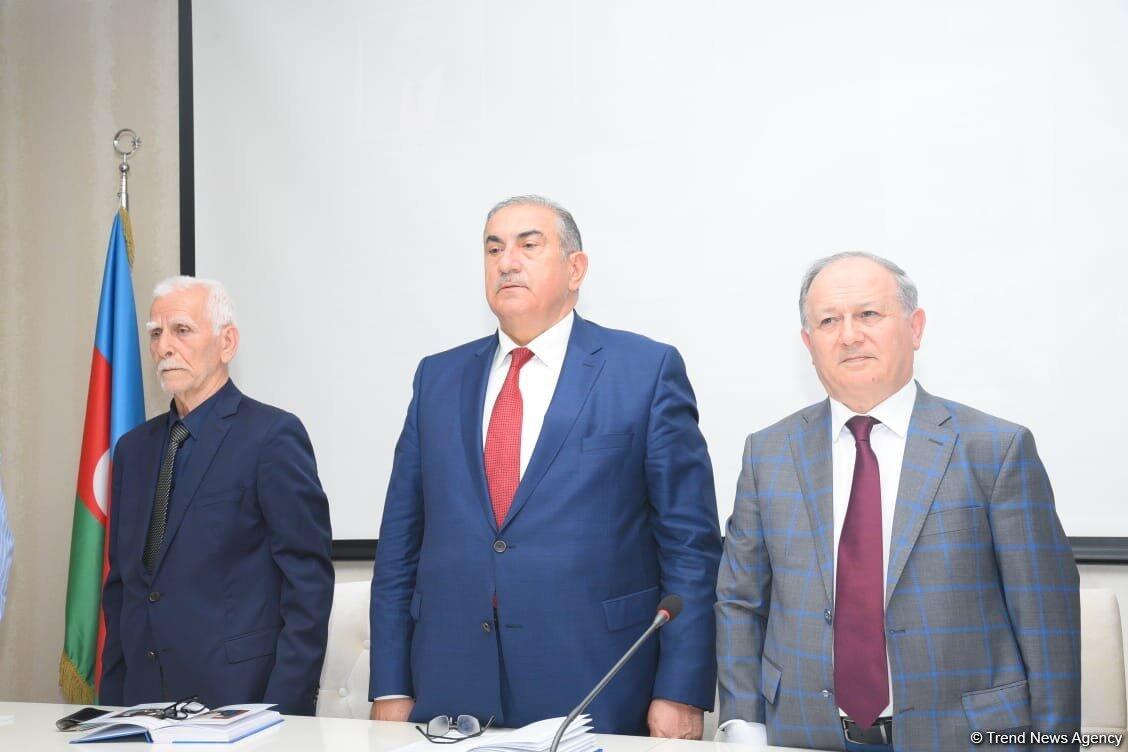 "Seyfulla Qasımov" kitabının təqdimatı keçirilib