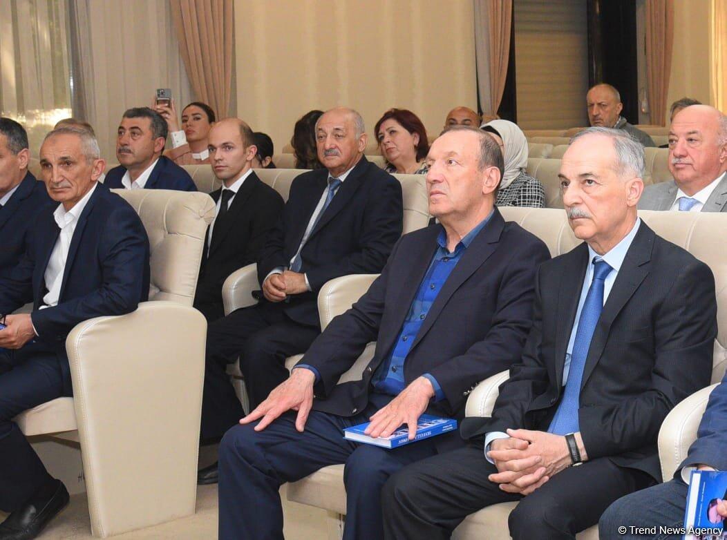 "Seyfulla Qasımov" kitabının təqdimatı keçirilib