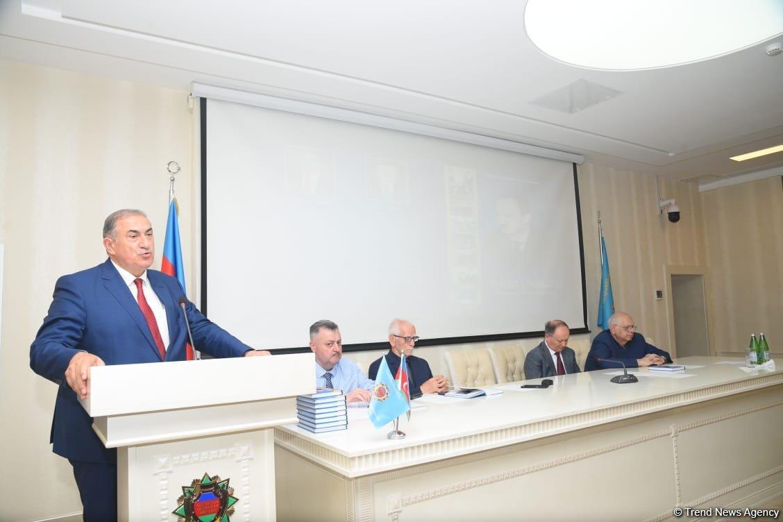 "Seyfulla Qasımov" kitabının təqdimatı keçirilib