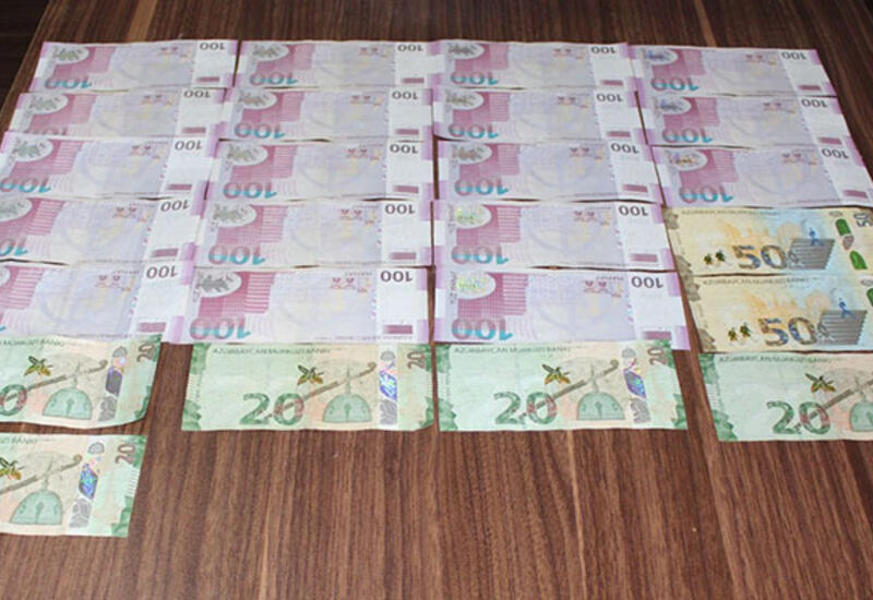 Mağaza sahibinin pulu oğurlandı