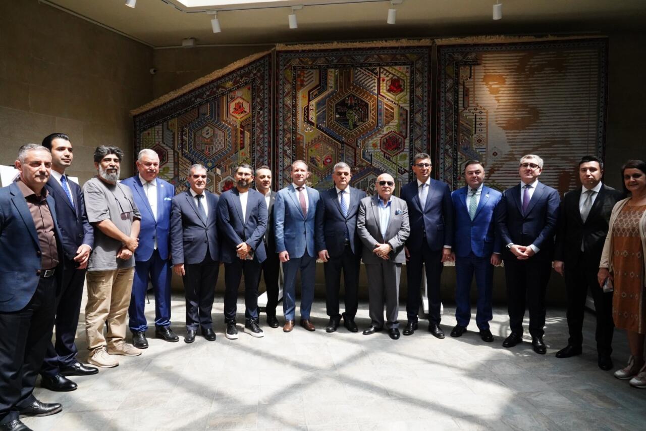 İçərişəhərdə Milli Xalça Festivalının açılışı baş tutub - FOTO