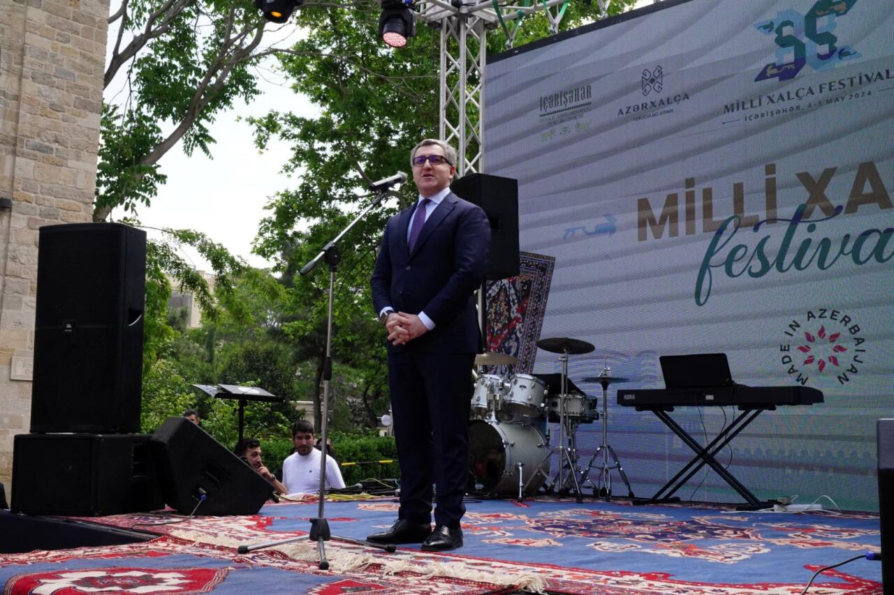 İçərişəhərdə Milli Xalça Festivalının açılışı baş tutub