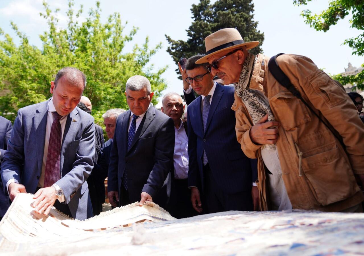 İçərişəhərdə Milli Xalça Festivalının açılışı baş tutub