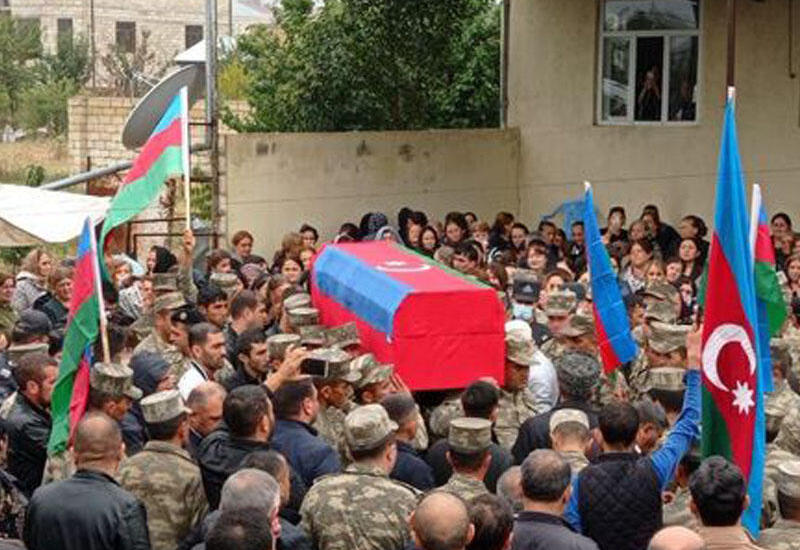 30 il sonra şəxsiyyəti müəyyənləşdirilən şəhid dəfn olunur