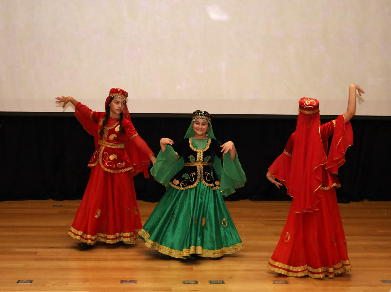 “Ana dilimiz və təhsil” layihəsi çərçivəsində Heydər Əliyev adına Müasir Təhsil Kompleksində tədbir keçirilib