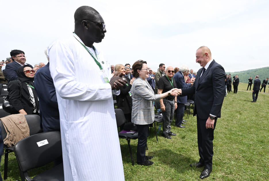 Президент Ильхам Алиев и Первая леди Мехрибан Алиева приняли участие в открытии VII Международного музыкального фестиваля "Харыбюльбюль" в Шуше
