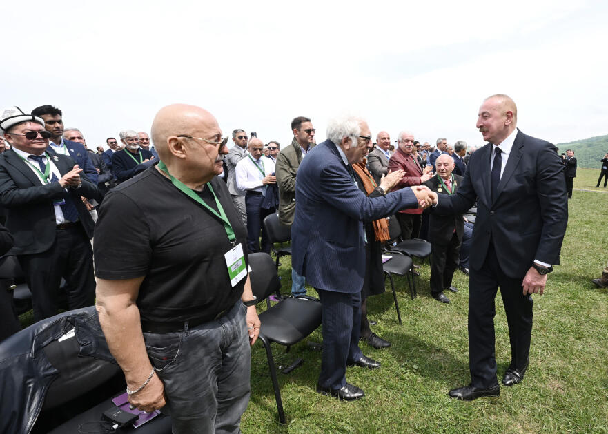 Президент Ильхам Алиев и Первая леди Мехрибан Алиева приняли участие в открытии VII Международного музыкального фестиваля "Харыбюльбюль" в Шуше