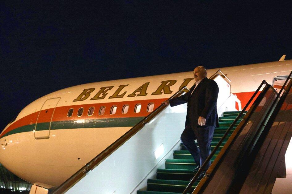 Президент Беларуси Александр Лукашенко прибыл с государственным визитом в Азербайджан
