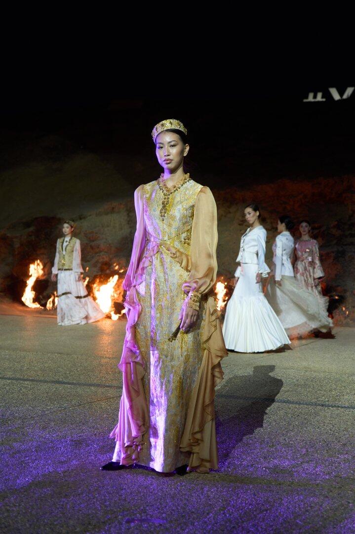 Azerbaijan Fashion Week 2024 – мировые тренды, от зороастризма до горы Янардаг