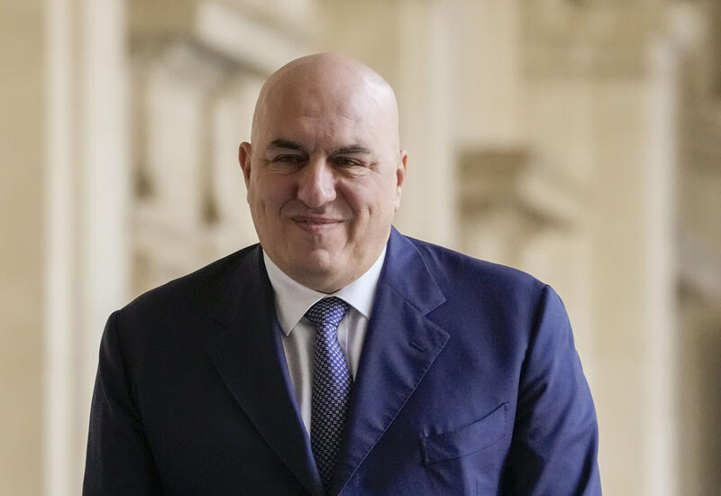 Министр обороны Италии во второй раз попал в больницу
