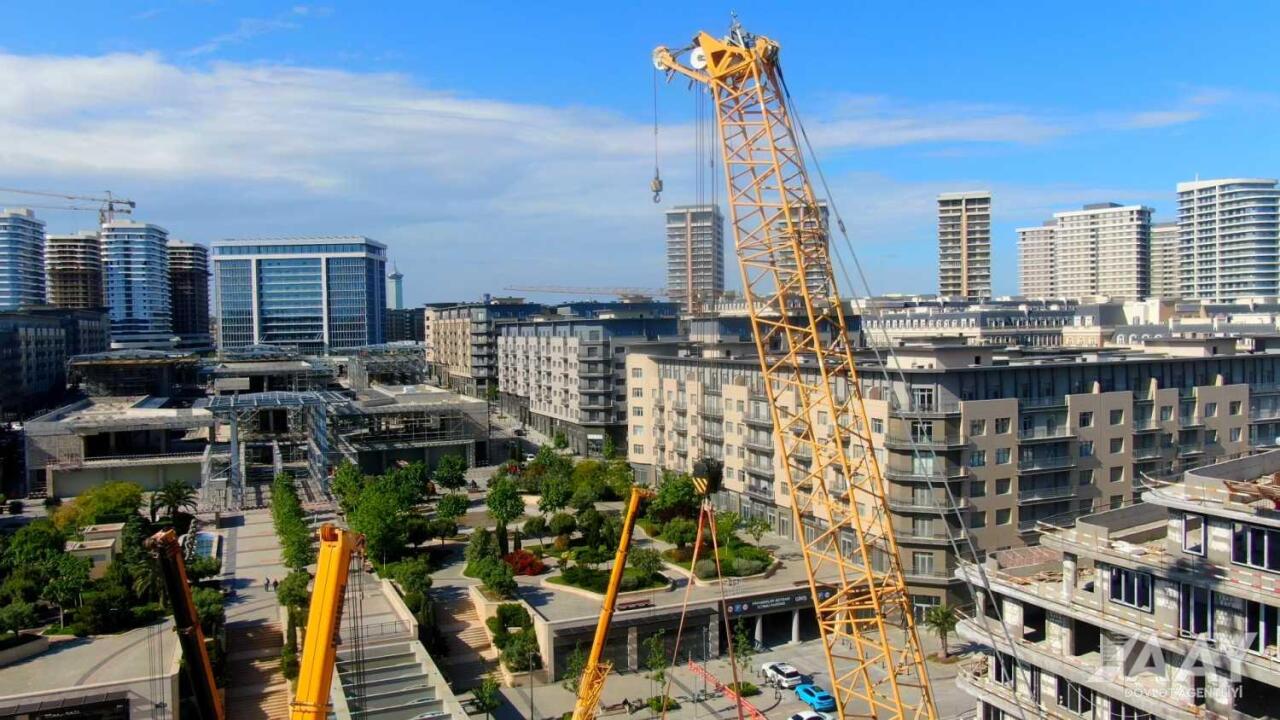 В Баку строится уникальный пешеходный мост