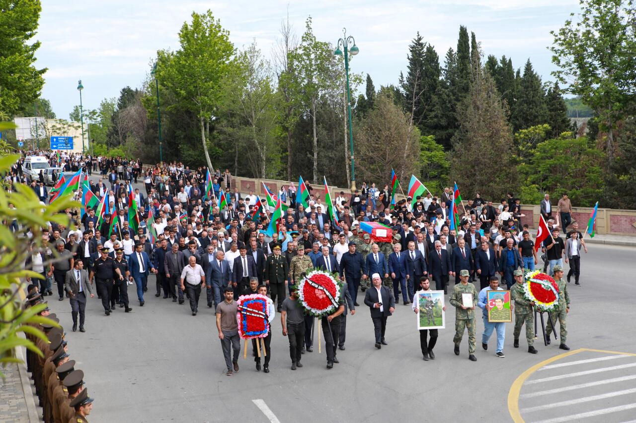 Dəfn olunmuşdu, 30 il sonra kimliyi bilindi...