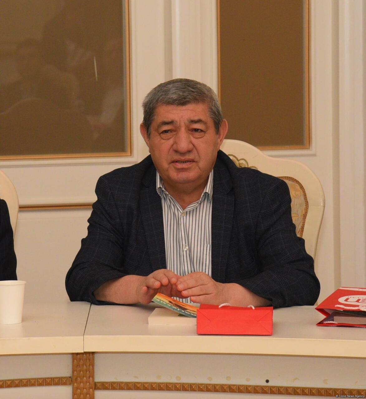 Состоялась презентация романа генсека ТЮРКСОЙ Султана Раева, изданного на азербайджанском языке
