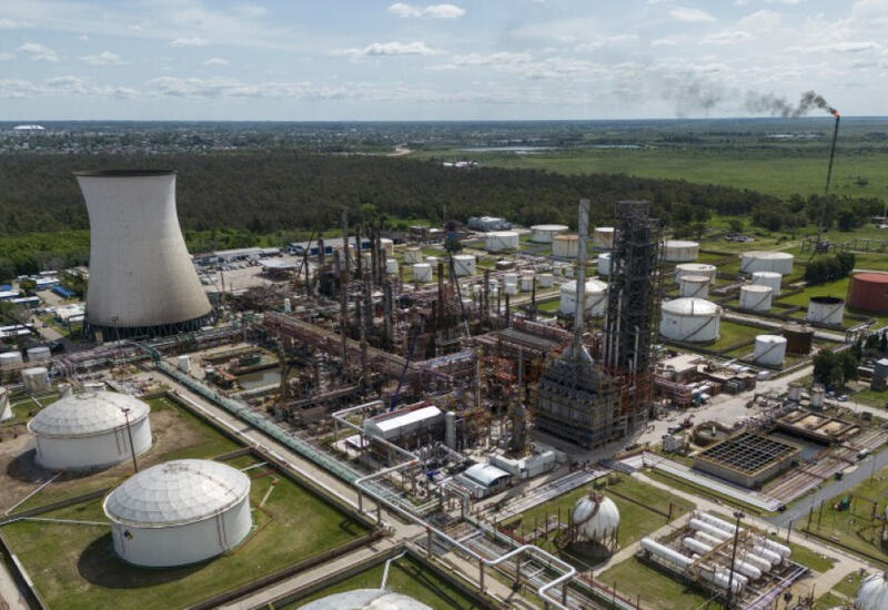 Власти Аргентины приостановили поставки газа на ряд предприятий