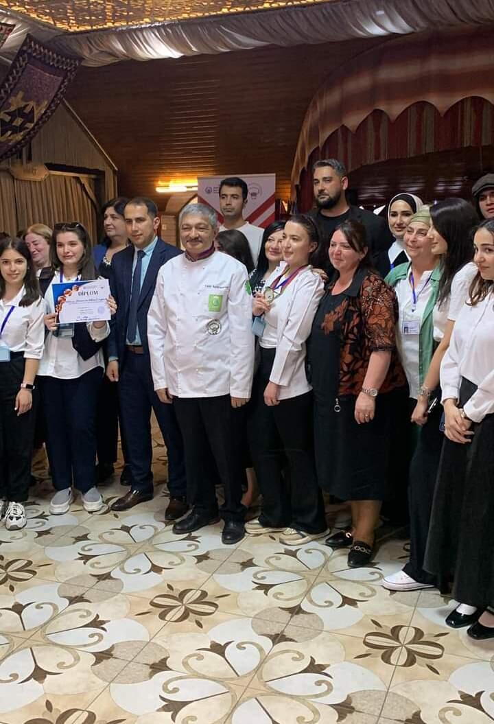 В Баку прошло соревнование по приготовлению национальных сладостей