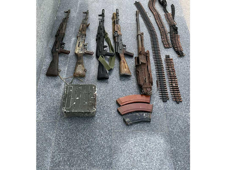 В Ханкенди и Кяльбаджаре обнаружено большое количество оружия и боеприпасов