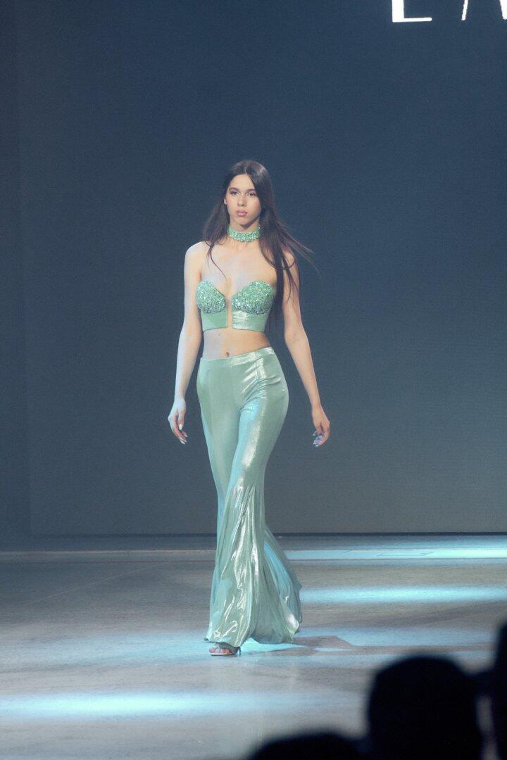 Baku Fashion Week 2024 – флористика, авангард, свет и тьма