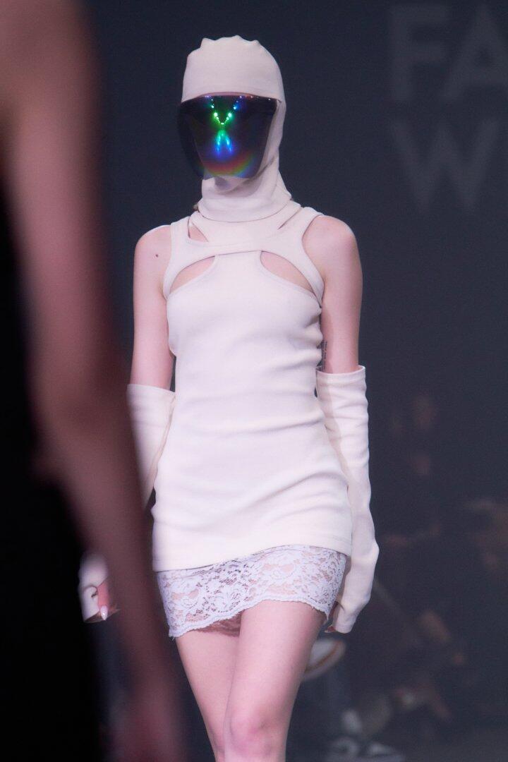Baku Fashion Week 2024 – флористика, авангард, свет и тьма