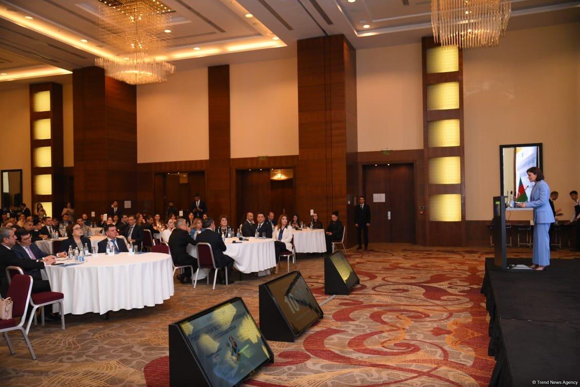 “Təlim və inkişaf sistemində müasir çağırışlar” mövzusunda forum keçirilib