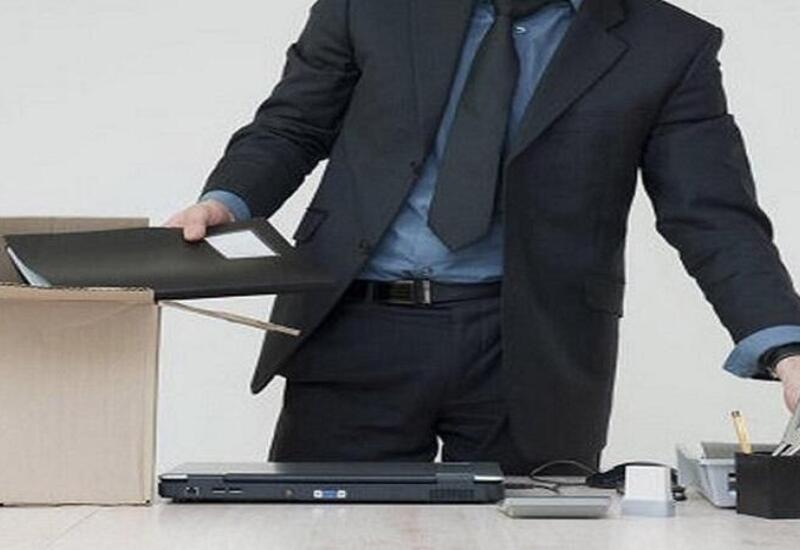 Bu məktəbin direktoru işdən