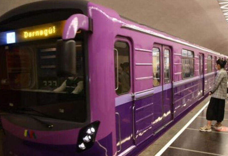 Неполадки в бакинском метро