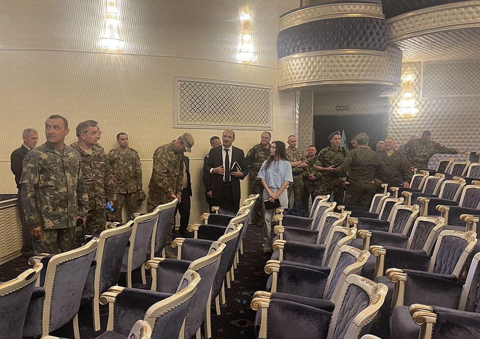 Ознакомительная поездка военных атташе в Н-скую воинскую часть минобороны Азербайджана