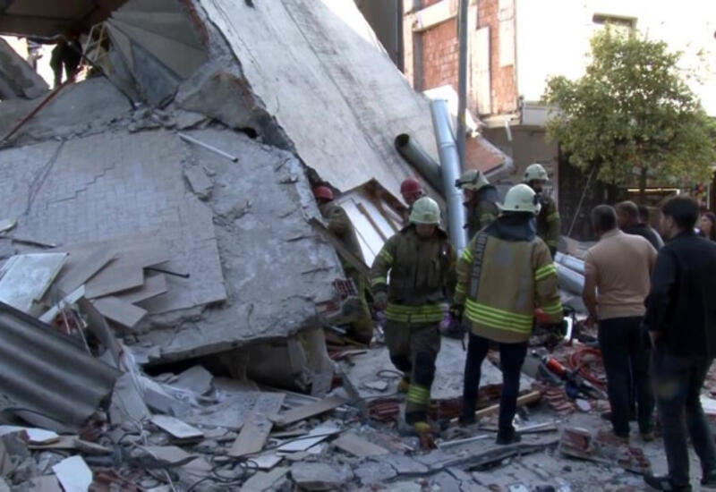 İstanbulda yaşayış binasının ÇÖKMƏ ANI