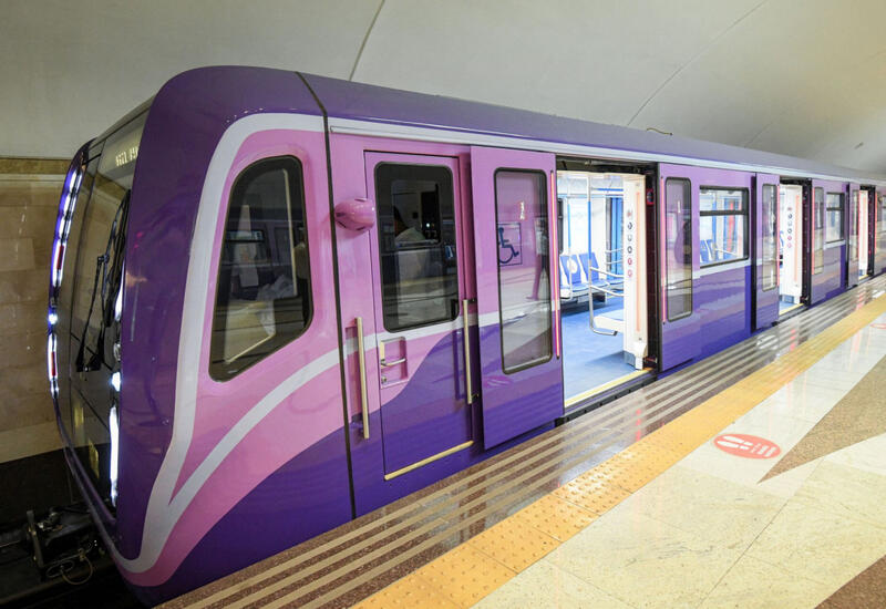 Metroda qatarların hərəkəti bərpa olunub