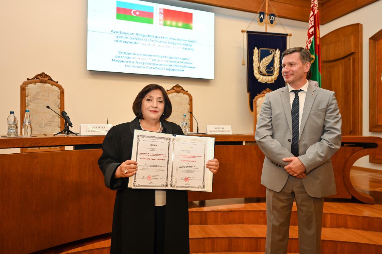 Sahibə Qafarovaya Belarus Dövlət Universitetinin Fəxri professoru adı verilib