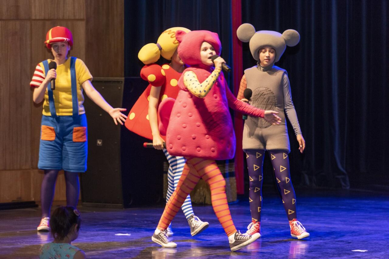 Шесть любимых персонажей стали источником веселья в Баку