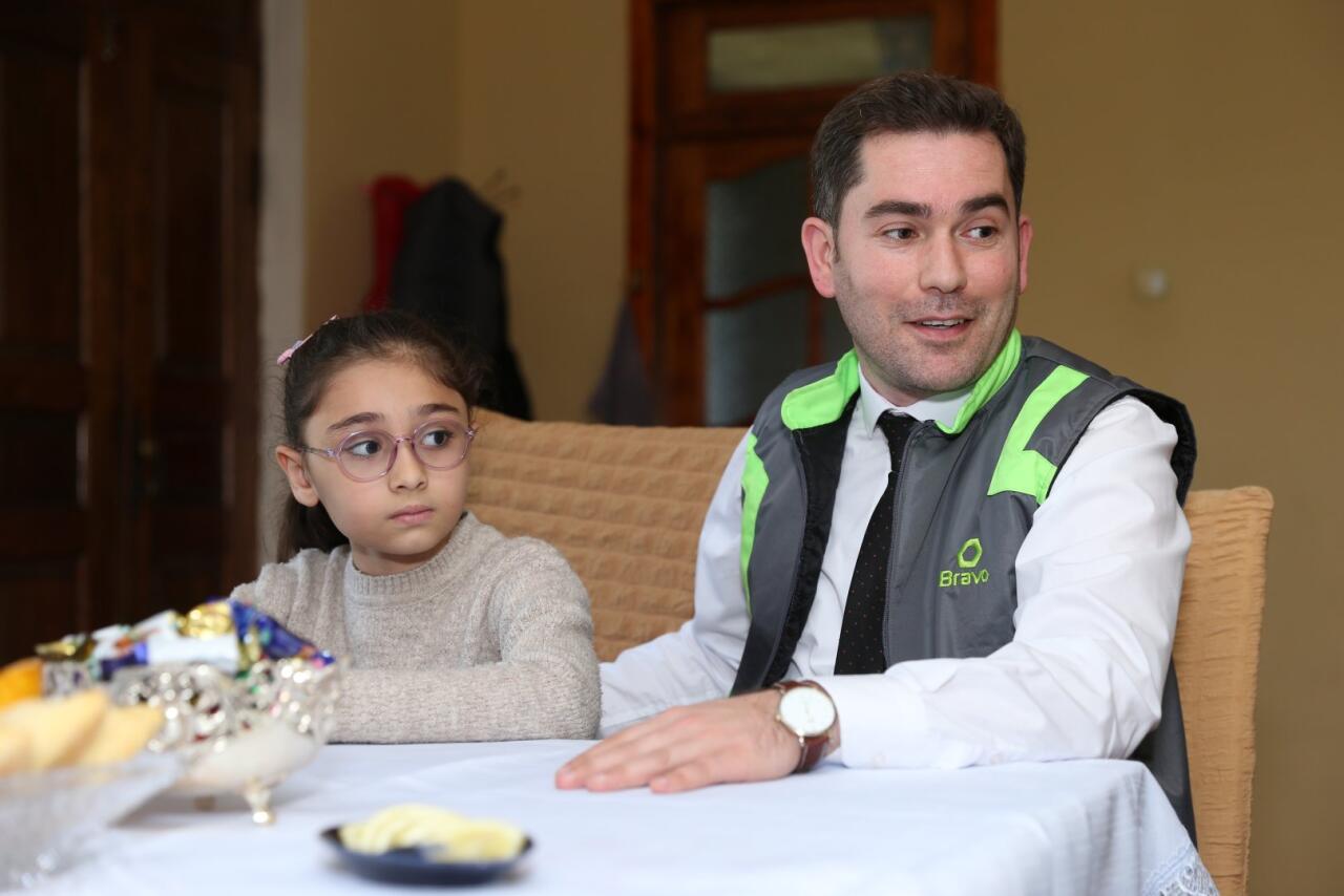 “PAŞA Holding”in “Vətən əmanətlərin keşiyindədir” layihəsi çərçivəsində şəhid ailələrinə bayram sovqatları çatdırılır