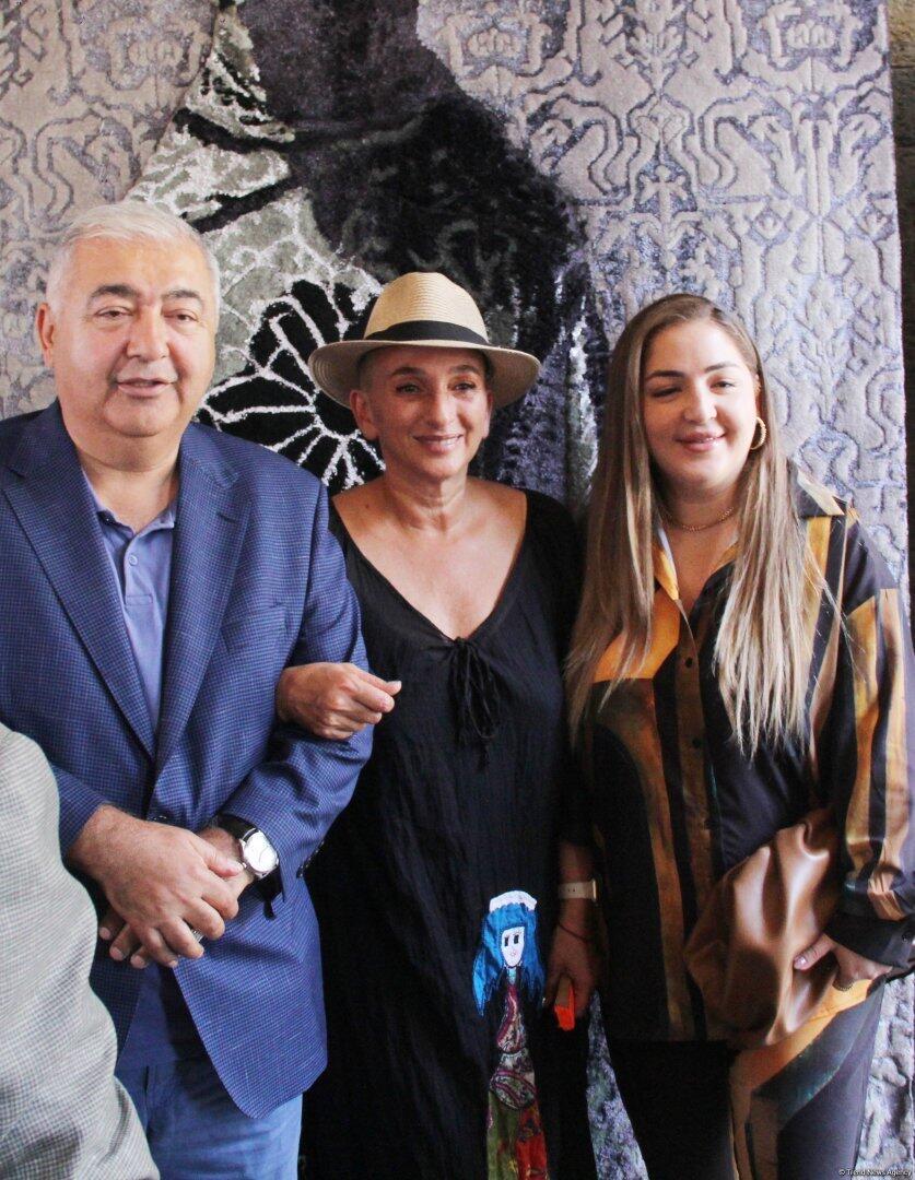 "Азерхалча" и Айдан Салахова представили эксклюзивную коллекцию ковра-триптиха "Женщина"