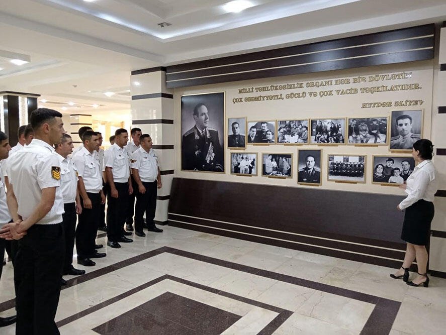 Milli Qurtuluş Günü münasibətilə Azərbaycan Ordusunda silsilə tədbirlər keçirilib