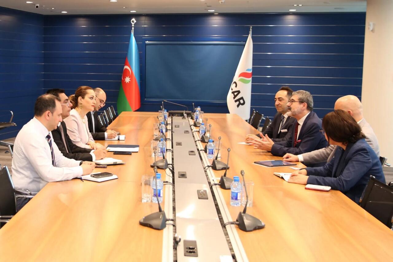 SOCAR-ın vitse-prezidenti Sabancı Universitetinin rektoru ilə görüşüb