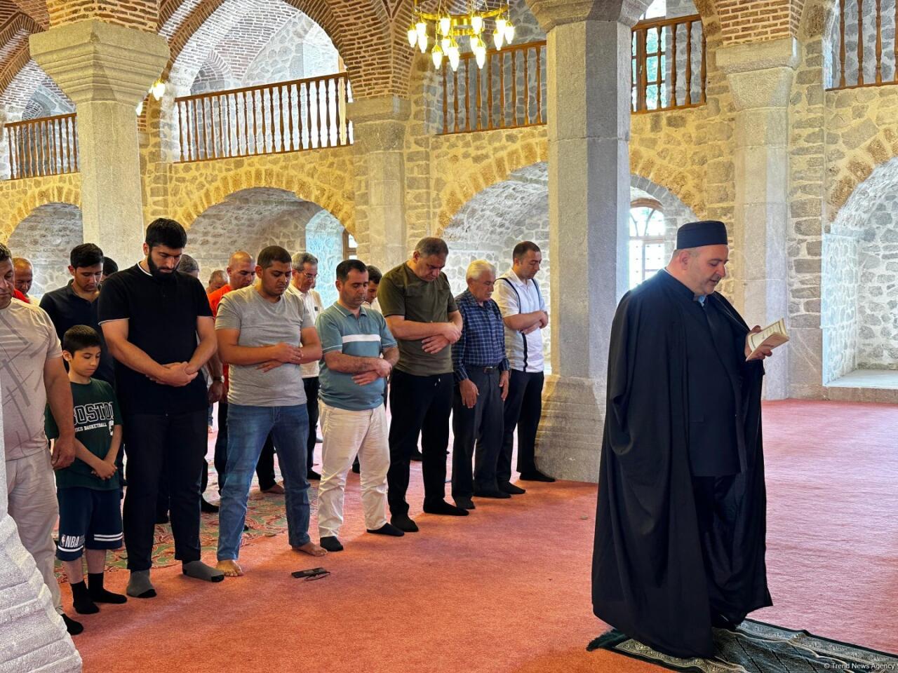 В Шуше совершен праздничный намаз