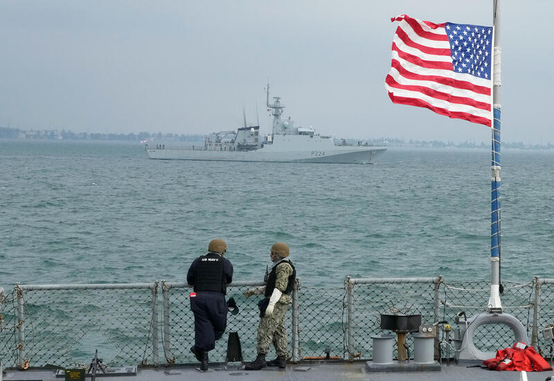 ВМС США, Канады, Японии и Филиппин проводят учения