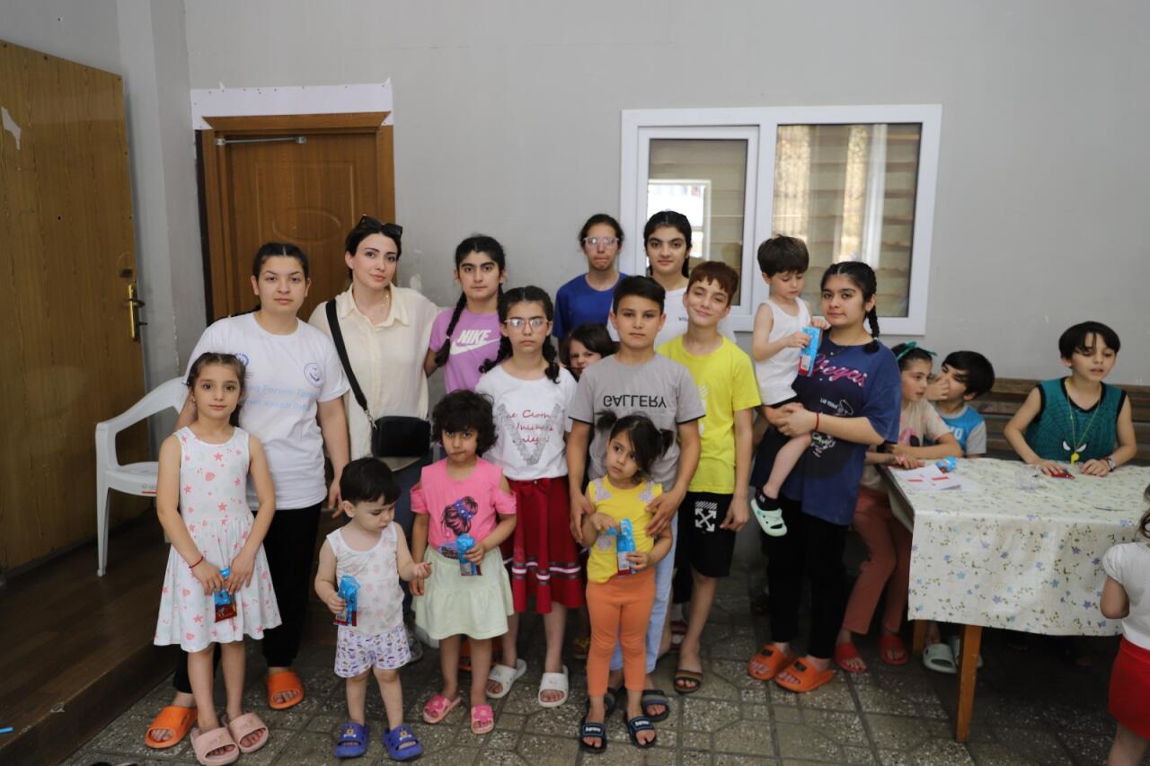 “Avrora Qrup” aztəminatlı ailələrə və uşaq evlərinə bayram sovqatı çatdırıb