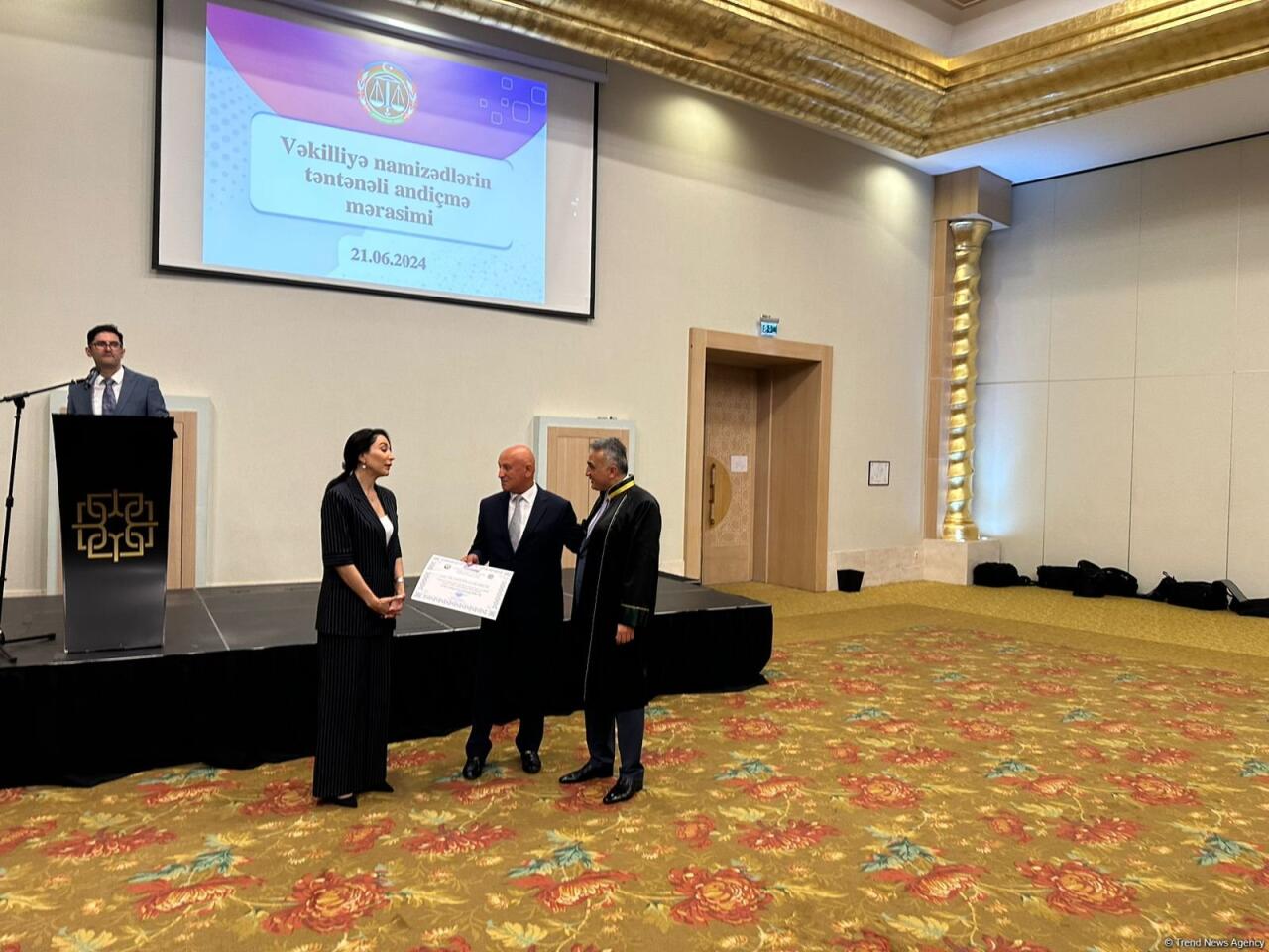 İki tanınmış hakim vəkil oldu