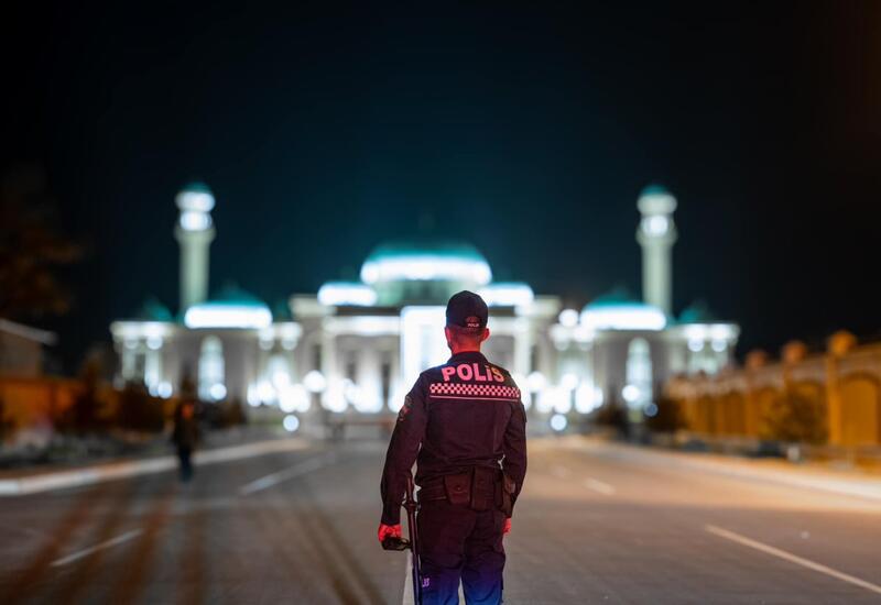 Azərbaycan polisi 106 yaşını qeyd edir