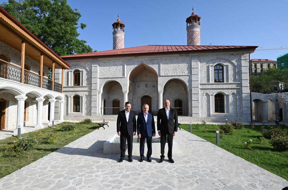 Azərbaycan, Özbəkistan və Qırğızıstan Prezidentləri Şuşada birinci yaşayış kompleksində və Aşağı Gövhər Ağa məscidində olub, şəhəri gəziblər