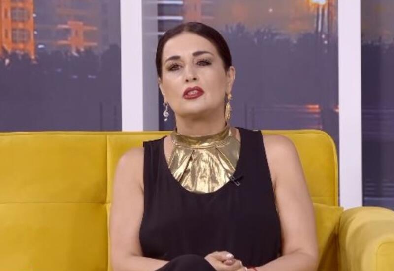 "İnsanlar da "kukla"dır"